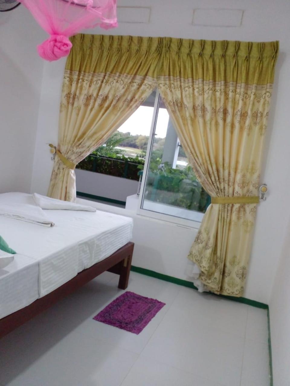 Lake Edge Dambulla Exterior photo