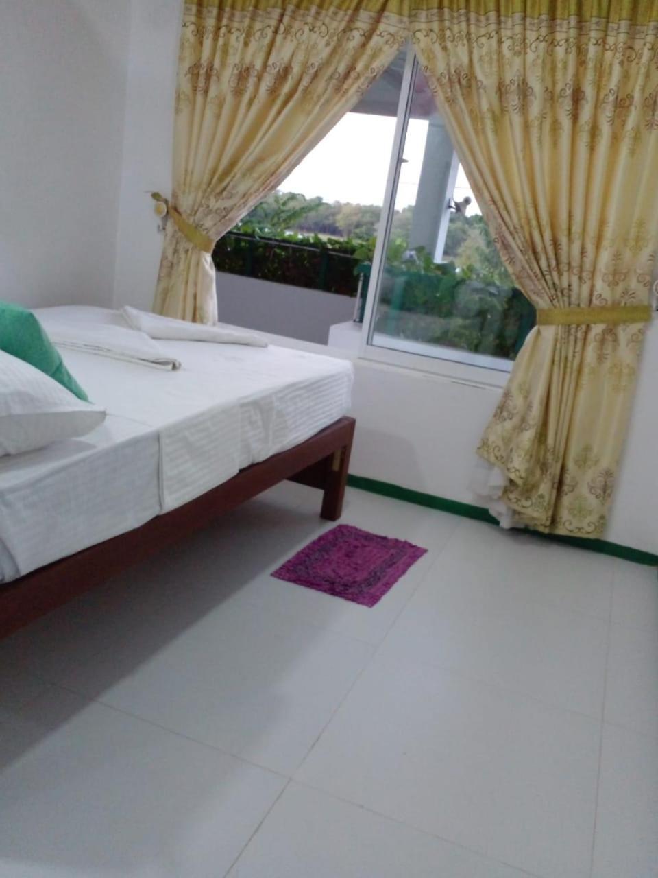 Lake Edge Dambulla Exterior photo
